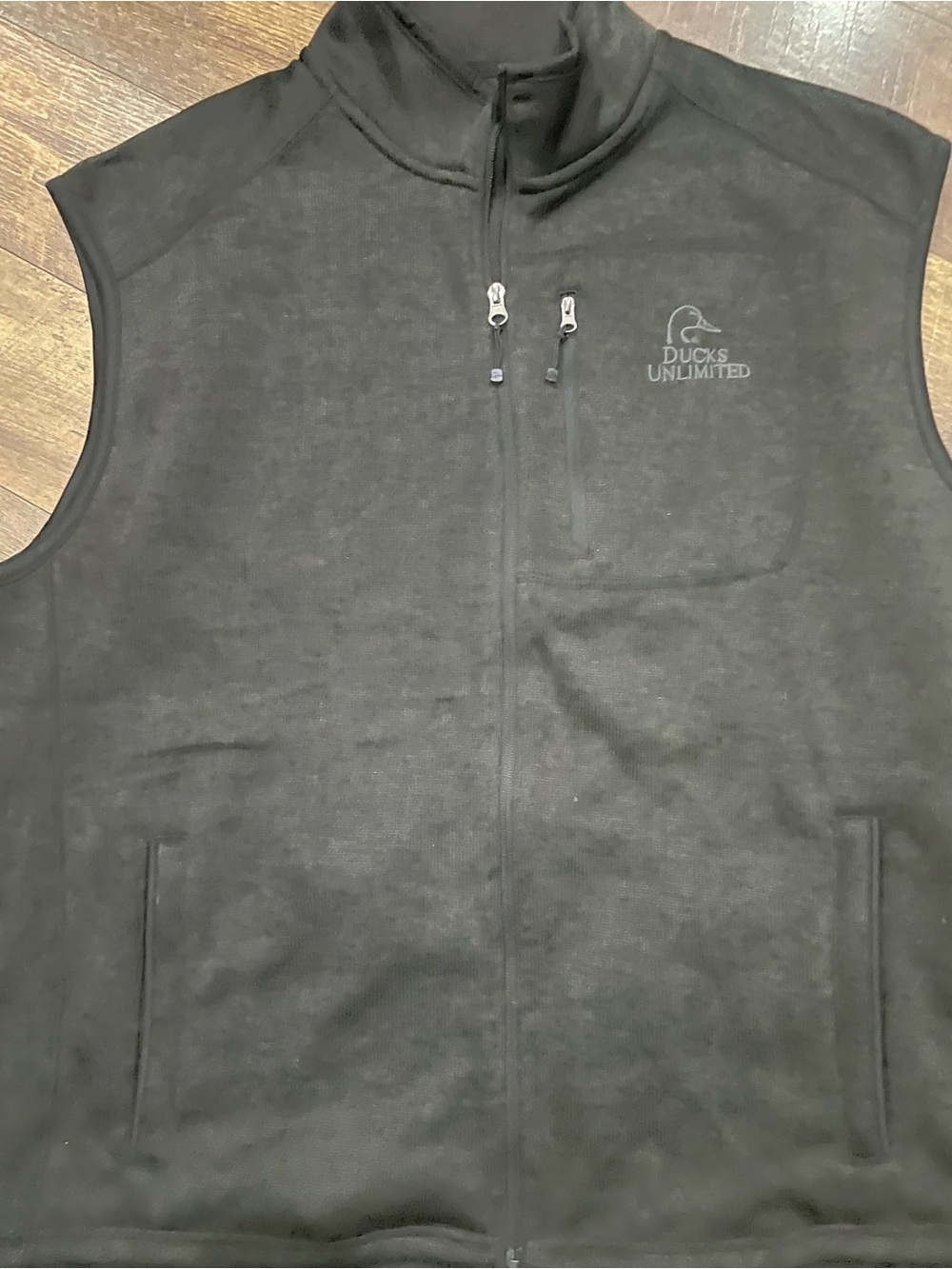 Ducks Unlimited Men's Black Fleece Vest with Zip Pockets